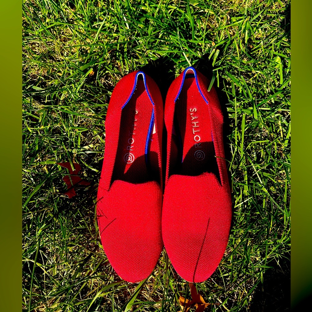 Red loafer Rothy’s size 11.5, used but good condition.